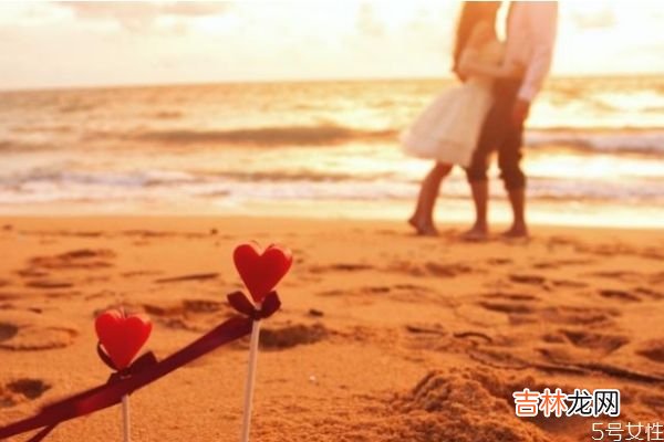 怎么向女朋友求婚 最佳十种浪漫求婚方式