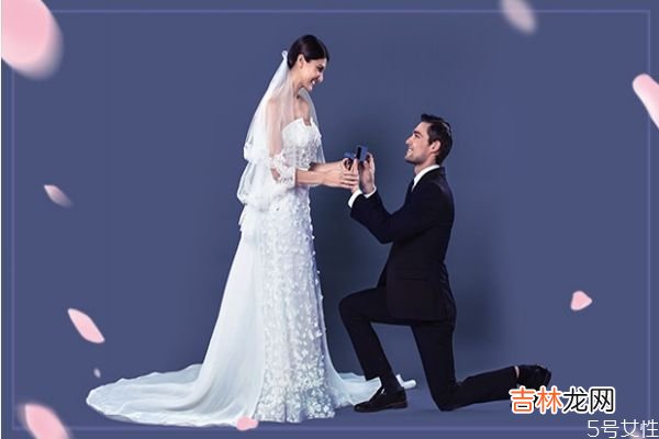 怎么向女朋友求婚 最佳十种浪漫求婚方式