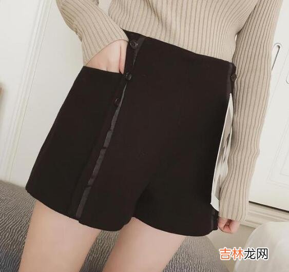 毛呢短裤怎么搭配上衣好看?