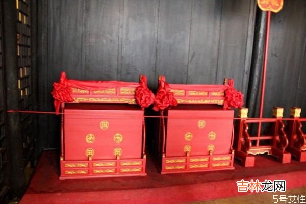 先领证对女方什么坏处 结了婚不领证谁最吃亏