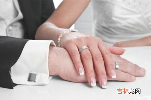 结婚钻戒要买一对吗？ 结婚戒指要不要买一对