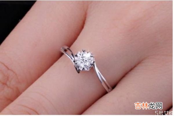 三金和婚戒是一回事吗? 结婚戒指和订婚三金的区别