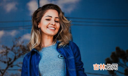 2020年农历四月初二日出生的女宝宝如何起名?