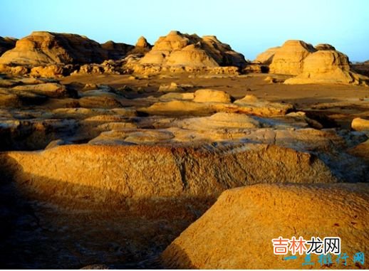 中国海拔最高的盆地 柴达木盆地寸土寸金堪称聚宝盆