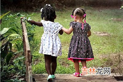 2020鼠年五月二十六日出生女孩如何起名？