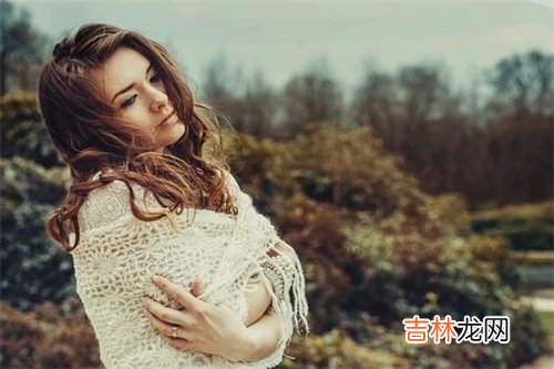 射手座2020年戴什么招财,紫水晶、黄发晶