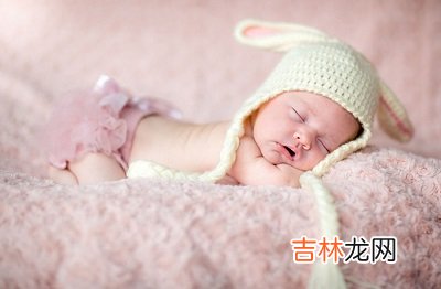 2020庚子鼠年六月十五日出生男孩如何起名？