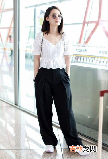 女人的衣柜里必要的几款百搭服饰