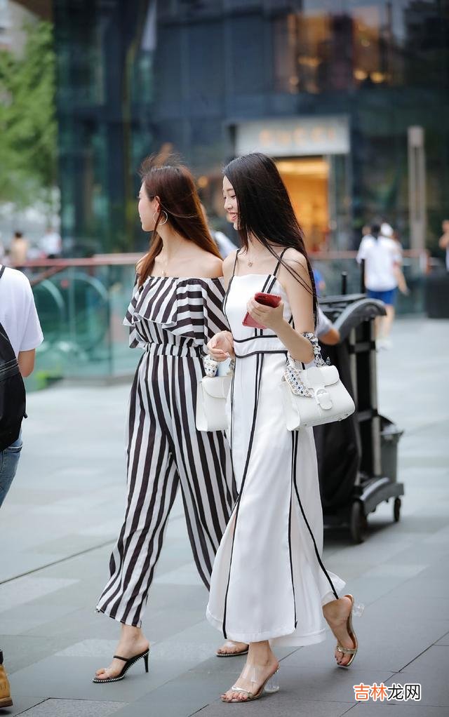 果冻鞋是什么-搭配什么裤子和裙子好看？