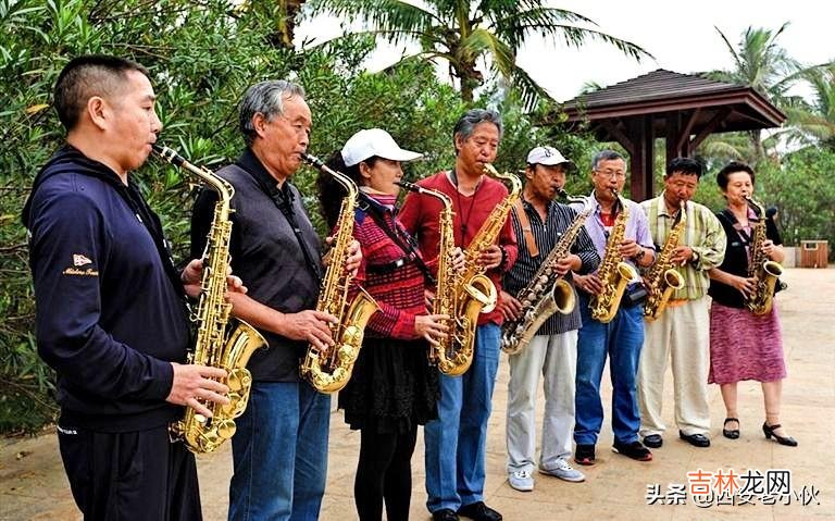 成人学萨克斯好学吗 萨克斯好学吗?需要音乐基础吗