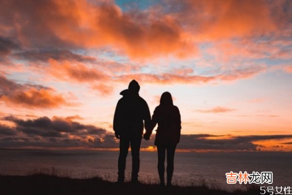 老婆出轨后隐瞒的表现 老婆出轨后的有这些反常表现