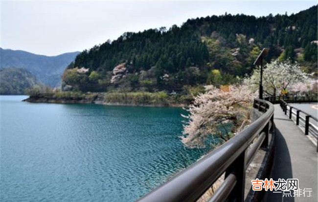 日本十大旅游景点排名 日本旅游必去景点排名