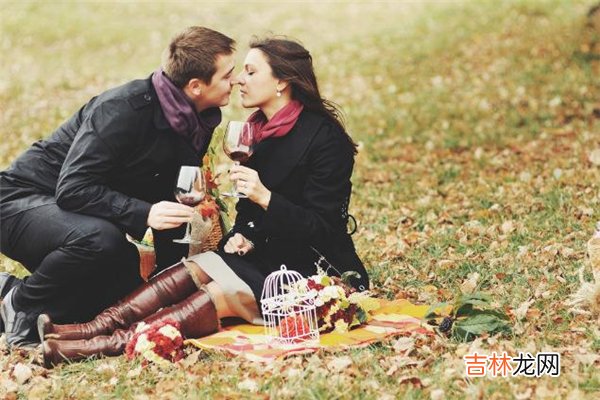 老公出轨能告诉婆婆吗？ 老公有小三了要告诉婆婆吗？