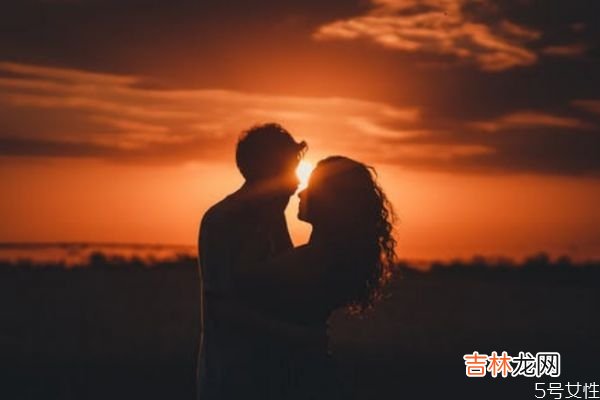 丈夫精神出轨妻子怎么办？ 男人精神出轨后的想法