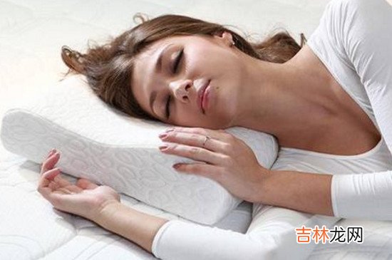 睡觉要不要垫枕头
