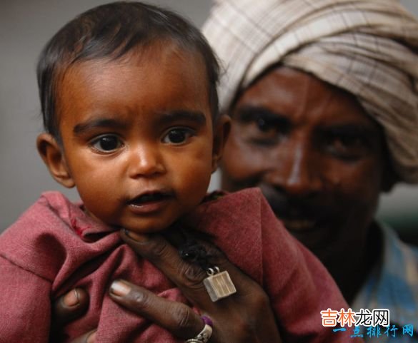世界上10位最小的妈妈最小年仅5岁