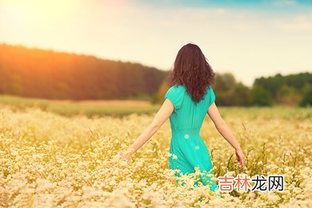 龙岩算命厉害的大师_命带桃花适合啥职业