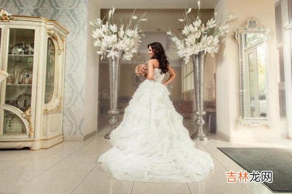 中年女人婚姻不幸福怎么办？ 中年女人婚姻不幸福有离婚的必要吗？