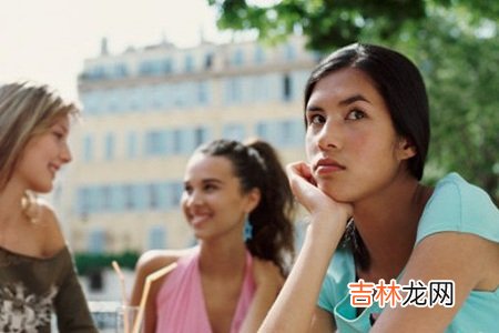 嫉妒心理如何解决?嫉妒是女性的“毒药”