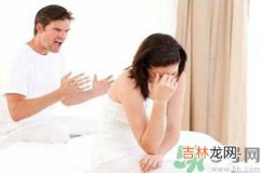 男人劈腿的表现有哪些？怎么判断一个男人是否劈腿？