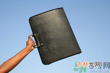 内向和外向性格的人的特质的差异?内向和外向的人怎么相处