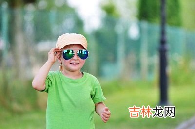 2020庚子鼠年农历腊月初十出生的男孩怎么起名？