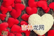 收到蓝色妖姬是什么？意思？情人节送蓝色妖姬什么意思？