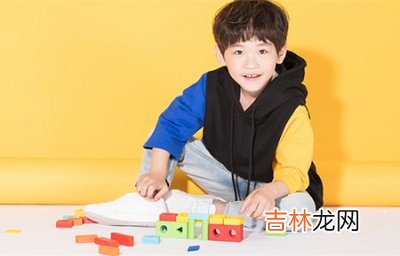 2020庚子鼠年农历腊月十七出生的男孩怎么起名？