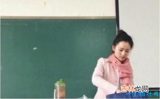 最美英语老师肖珠 因其长相酷似佟丽娅刘诗诗而走红网络