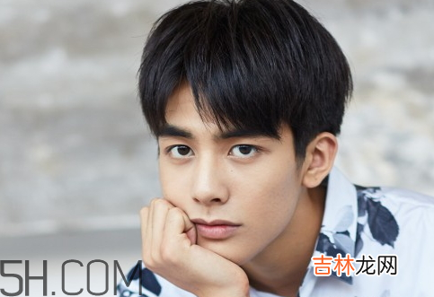说男生小鲜肉什么意思 小鲜肉什么意思女的