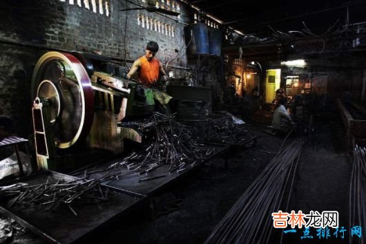 世界钢铁产量排名 中国居榜首