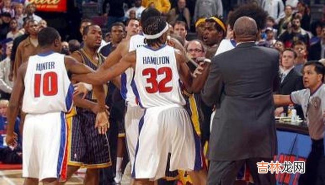 Nba十大打架事件 最严重的被凑出了脑浆