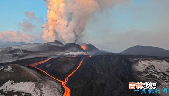 世界最大的火山爆发 喷发了5000立方千米的熔浆