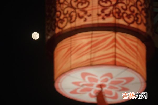 中秋节的诗句 中秋节是几月几日