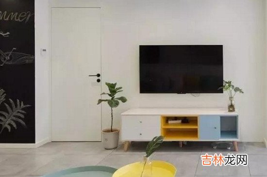 白墙上的脚印怎么去除