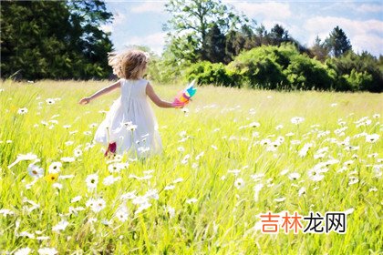 2021牛年农历五月十三出生的女宝宝适合什么好名字？