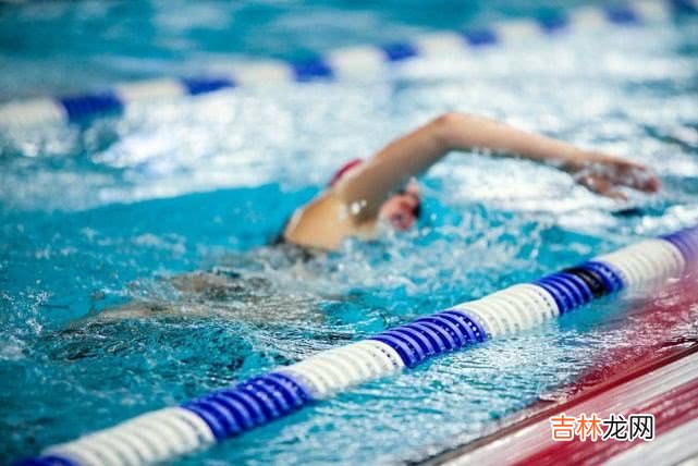 每天晚上跑步一小时能减肥吗?