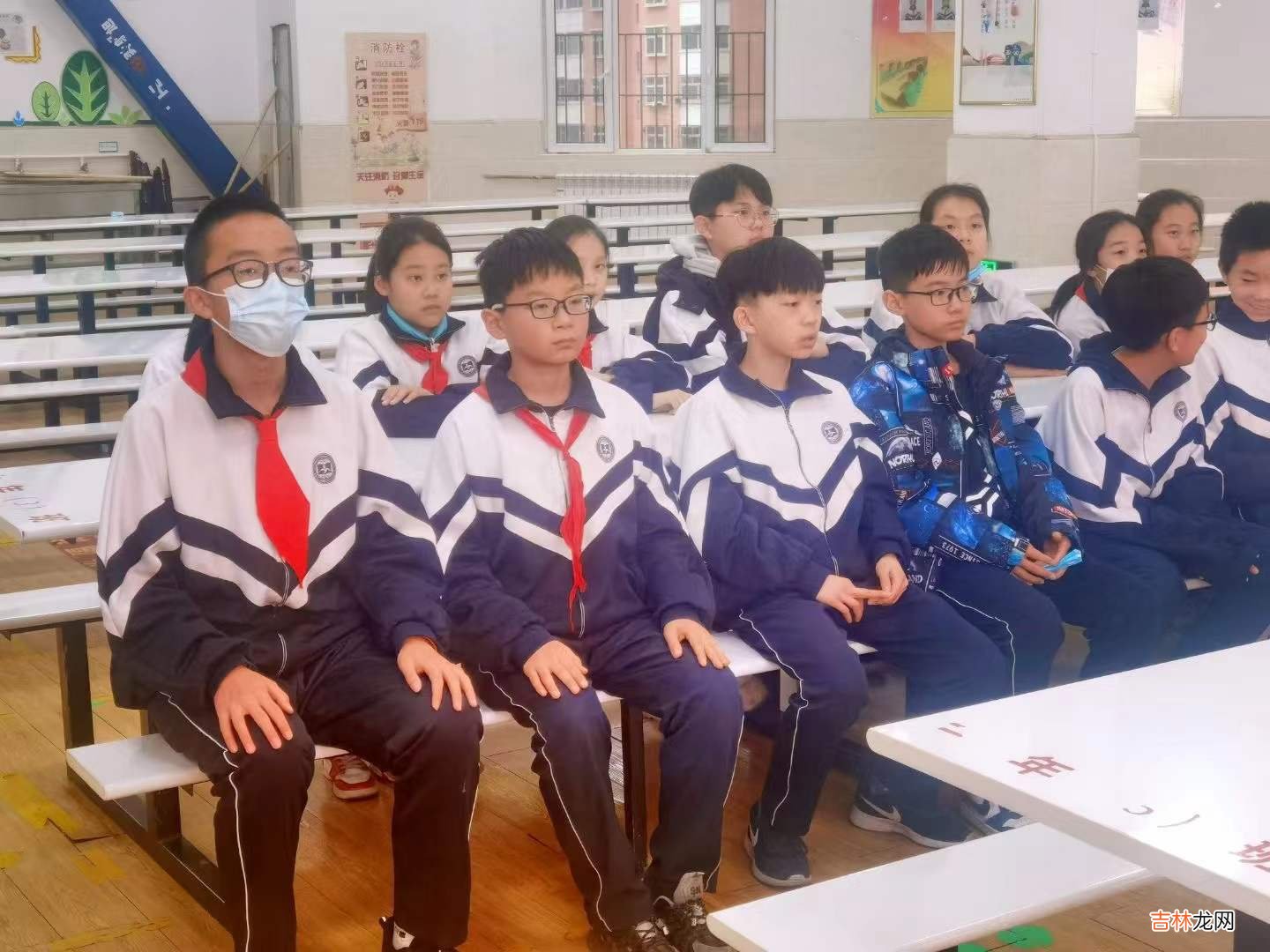 坐前排的都是家委会的孩子?以下3点,仇视家委会的人不看可惜了