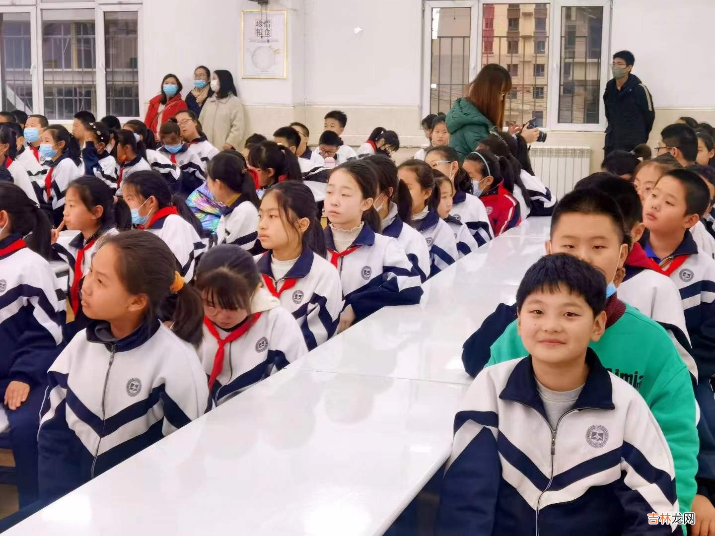 坐前排的都是家委会的孩子?以下3点,仇视家委会的人不看可惜了