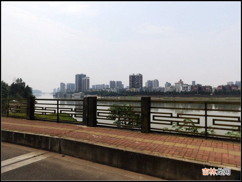 探索发现乐山大佛耳洞 探索发现乐山大佛全集