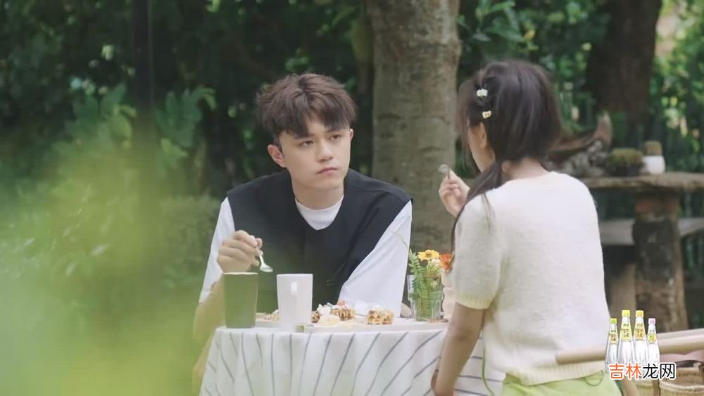 《相遇的夏天》女三养备胎？吃醋赌气，接受不喜欢男生的投喂