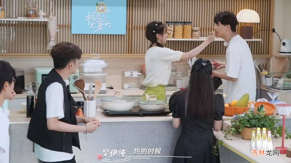 《相遇的夏天》女三养备胎？吃醋赌气，接受不喜欢男生的投喂