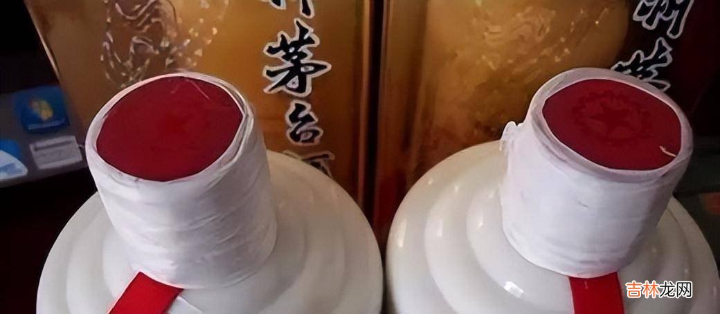 拿便宜酒去娘家，媳妇一脸嫌弃，老丈人却乐颠颠夸女婿会过日子