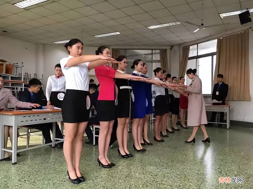 “无编制”公务员兴起，虽然不再是铁饭碗，但薪资和奖金大幅提升