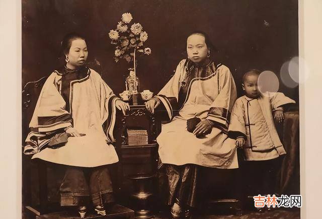 晚晴年间，山西9岁丈夫与8岁妻子，育有一男婴还被认为是祥瑞降世
