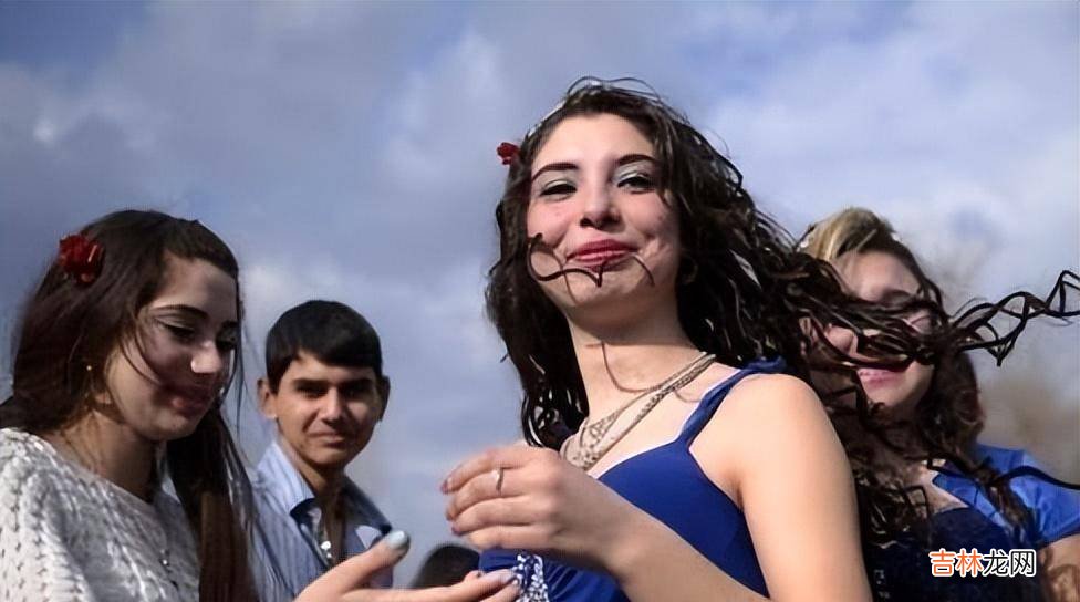 保加利亚“新娘集市”：6000块钱合法买老婆，不满意还可以退货