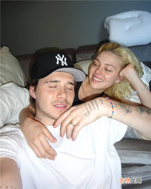 贝嫂和儿媳矛盾加剧,布鲁克林选择力挺妻子,用70个纹身秀恩爱