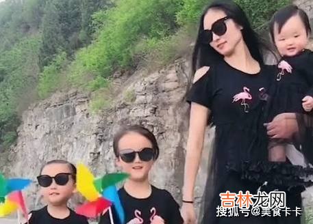 美女辣妈带仨女儿出门走红，网友：这爸爸上辈子是有多花心？