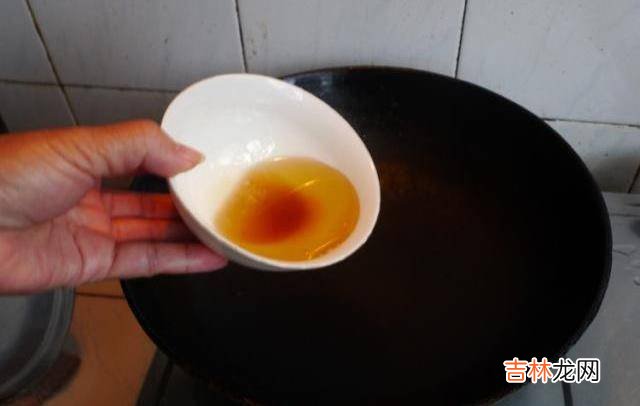 它是“天然的雌激素”，女人要多吃，滋润卵巢还调经，身体好！