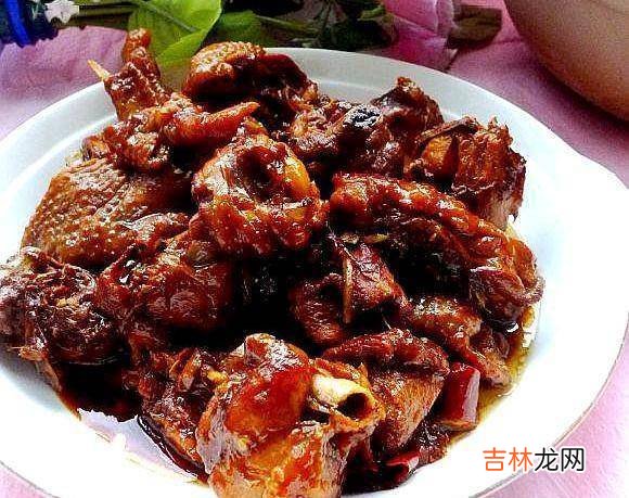 它是“天然的雌激素”，女人要多吃，滋润卵巢还调经，身体好！
